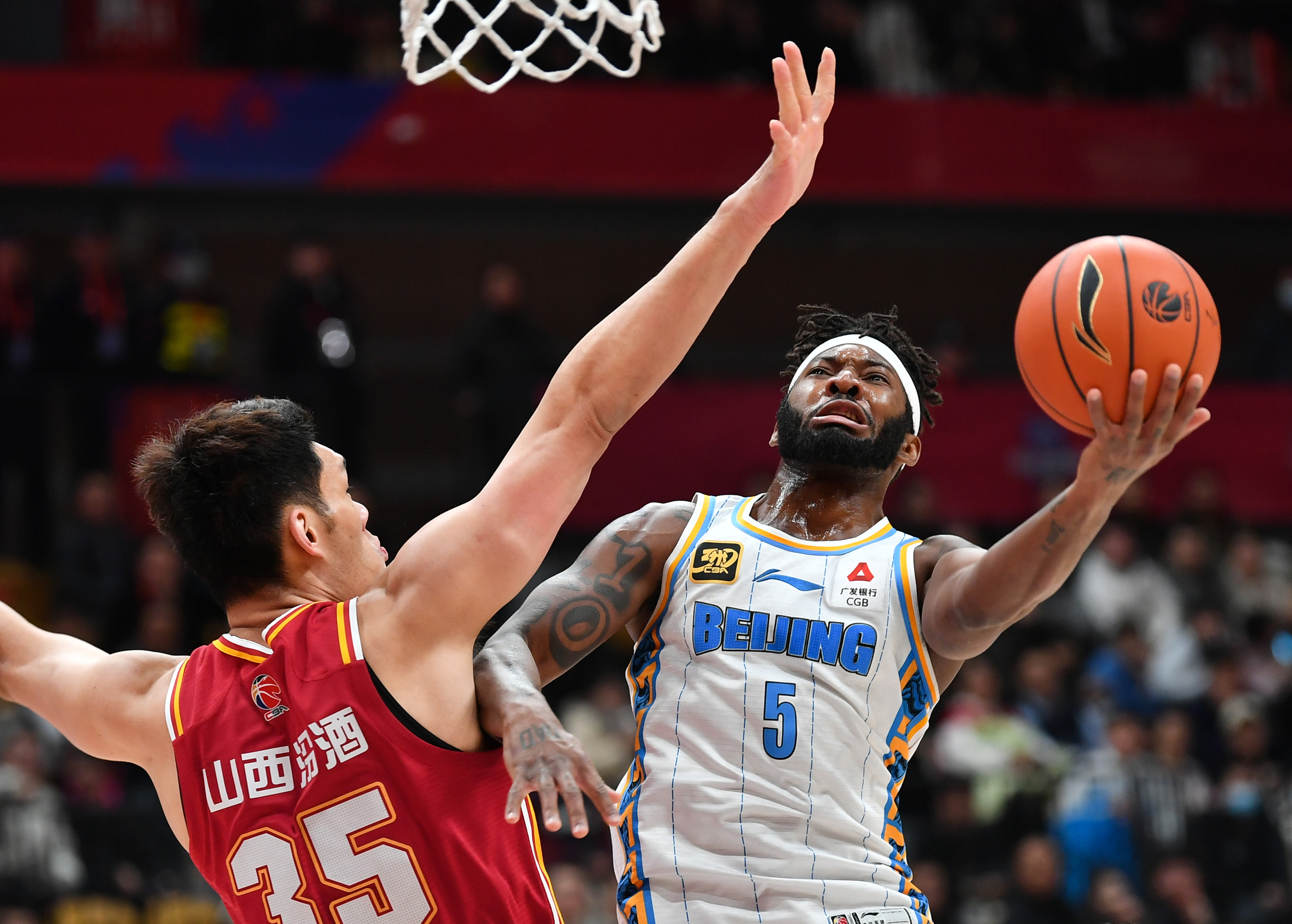 山西男籃vs北京男籃：黑馬挑戰(zhàn)防守鐵軍