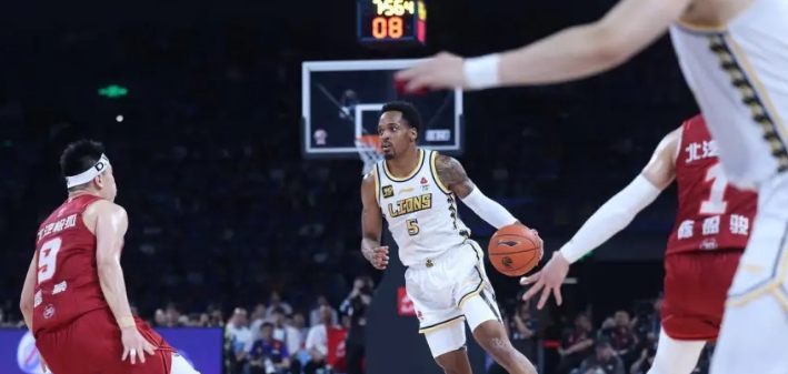 CBA總決賽G4生死戰(zhàn)！布朗能否破解北京的“防守迷宮”？