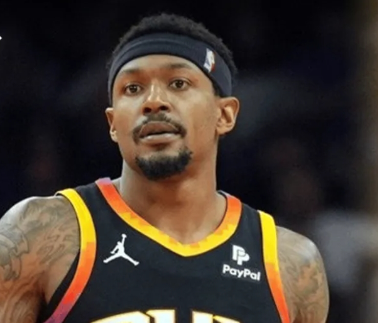 比爾一錘定音！達(dá)成買(mǎi)斷合同，快船還沒(méi)停手，兩大控衛(wèi)收入陣中？