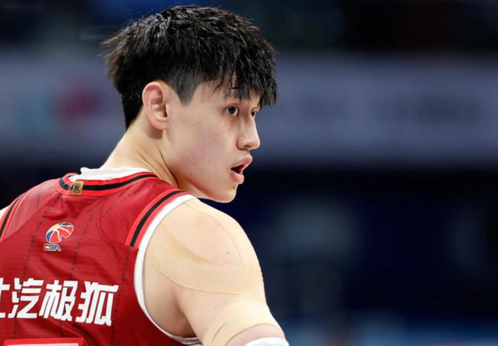 曾凡博赴美最新動態(tài)！已參加訓(xùn)練恢復(fù)：計(jì)劃月底到籃網(wǎng)報道！